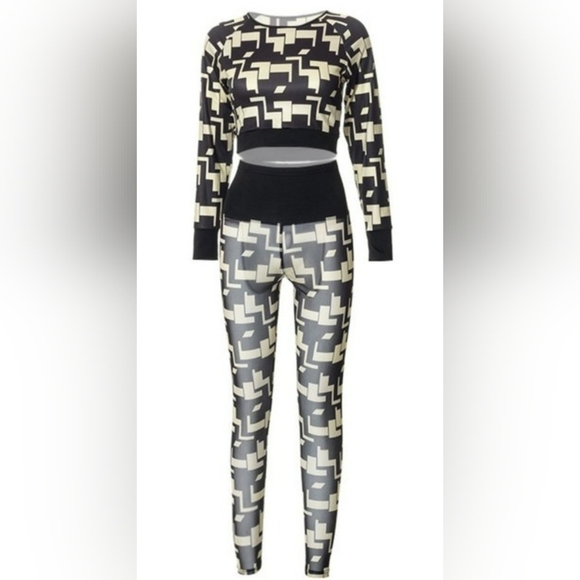 NWT Crop Top & Stretchy sheer mesh Pant Set - Picture 3 of 6